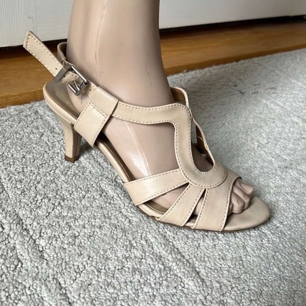 Connie “Roxie” neutral cream heeled sandals